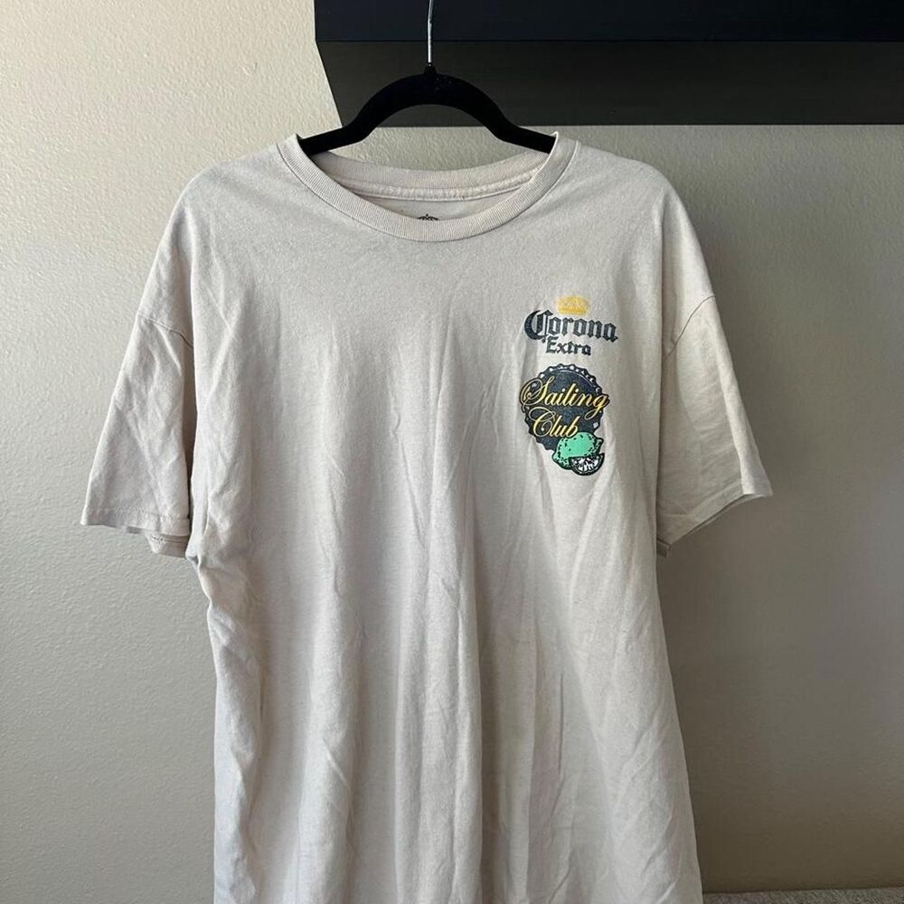 Unbranded Men's White and Cream T-shirt